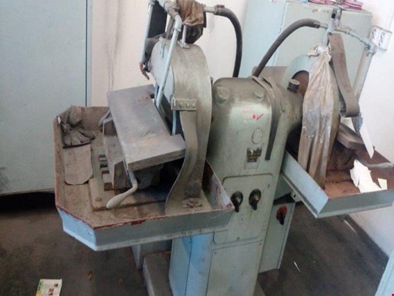 Used TOS Kurim BIE Tool grinder for Sale (Auction Premium) | NetBid Industrial Auctions